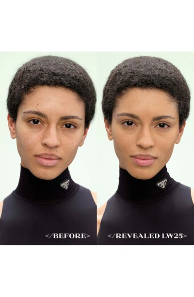 Prada Reveal Skin Optimizing Refillable Soft Matte Foundation In Lw25
