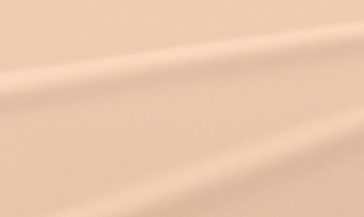 Prada Reveal Skin Optimizing Refillable Soft Matte Foundation In Ln15