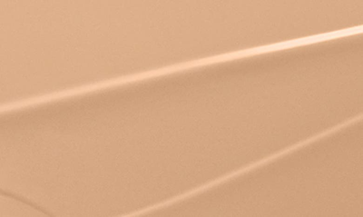 Prada Reveal Skin Optimizing Refillable Soft Matte Foundation In Lw25