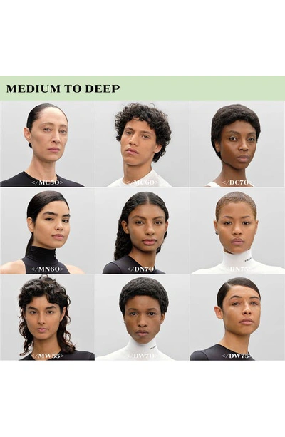 Prada Reveal Skin Optimizing Refillable Soft Matte Foundation In Dn70