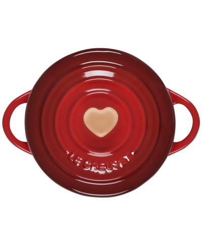 Le Creuset Figural Hearts 8 Oz. Two-piece Round Mini Cocotte Set In Cerise