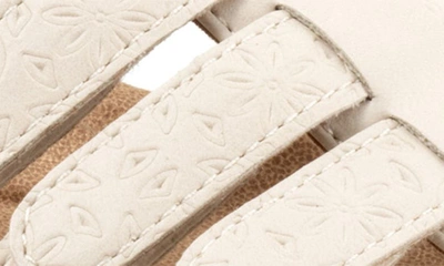 Trotters Tiki Tool Slingback Sandal In Ivory