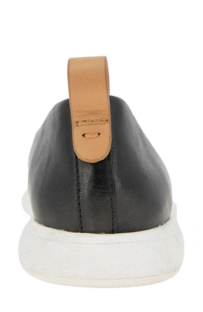 Gentle Souls By Kenneth Cole Bella Flat In Black Leather