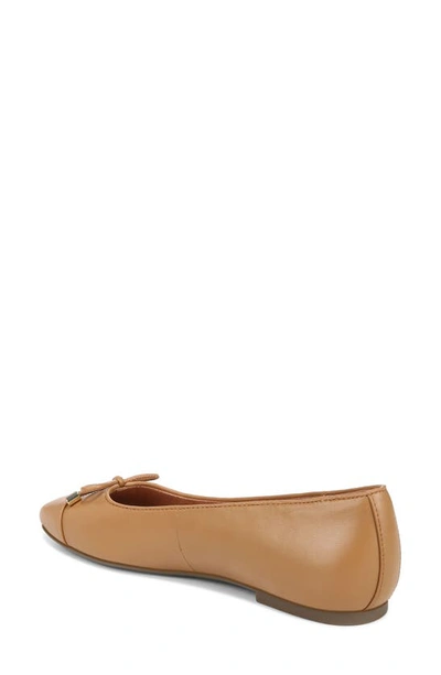 Vionic Klara Cap Toe Flat In Camel