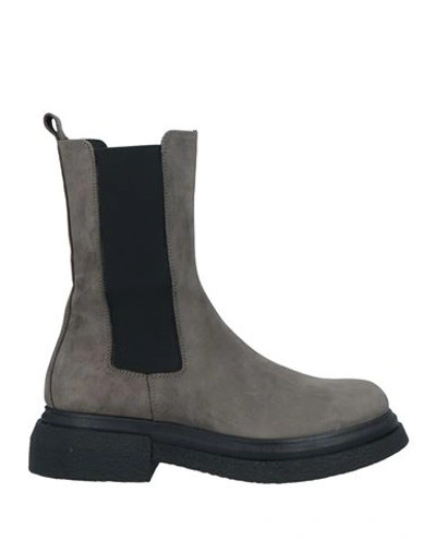 Shop Zanfrini Cantù Man Ankle Boots Grey Size 7 Leather