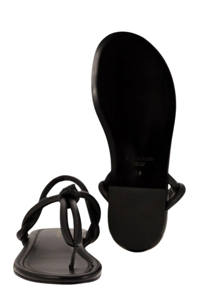 Shop Fabiana Filippi Leather Flip-flops In Black