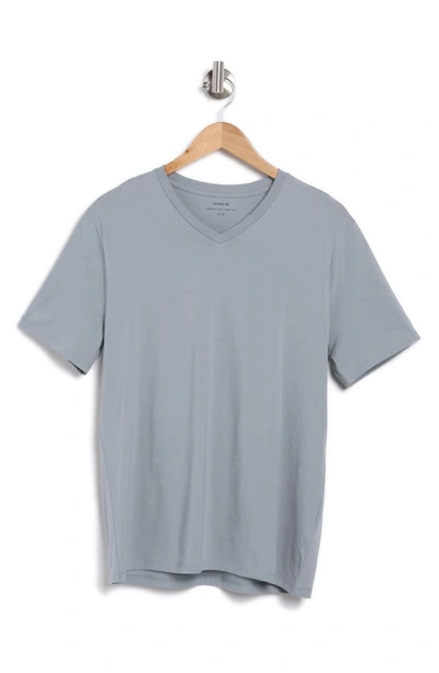 Shop Vince V-neck T-shirt In Chalk Blue
