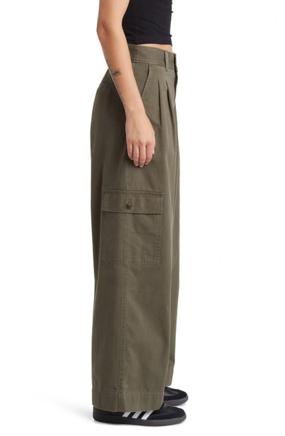 Shop Madewell The Harlow (re)generative Chino Wide Leg Cargo Pants In Capers