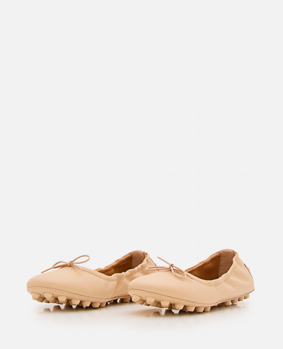 Shop Tod's Gommino Leather Ballet Flats In Beige