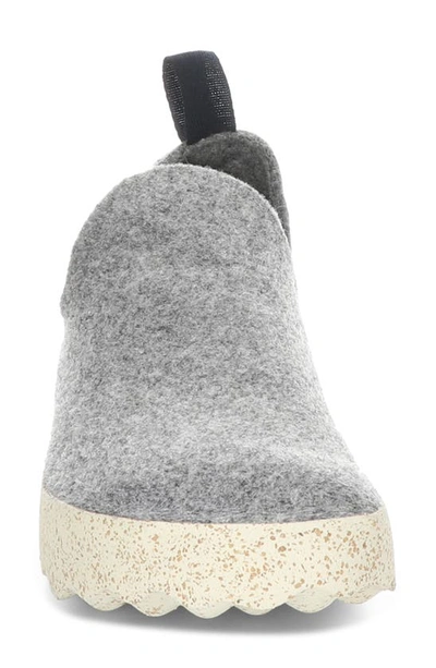 Shop Asportuguesas By Fly London Fly London City Slip-on In Concrete Tweed/ Felt