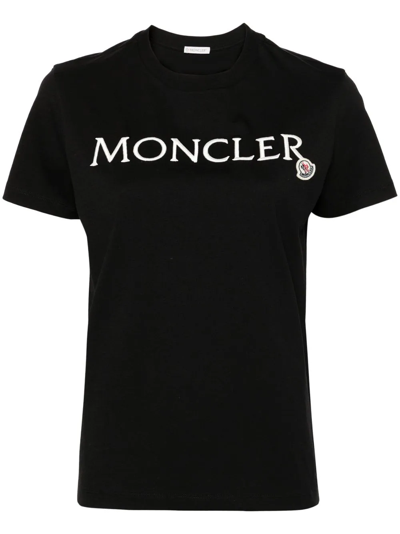 Shop Moncler T-shirt Con Logo In Black