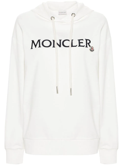 Shop Moncler Felpa Con Cappuccio E Logo In White