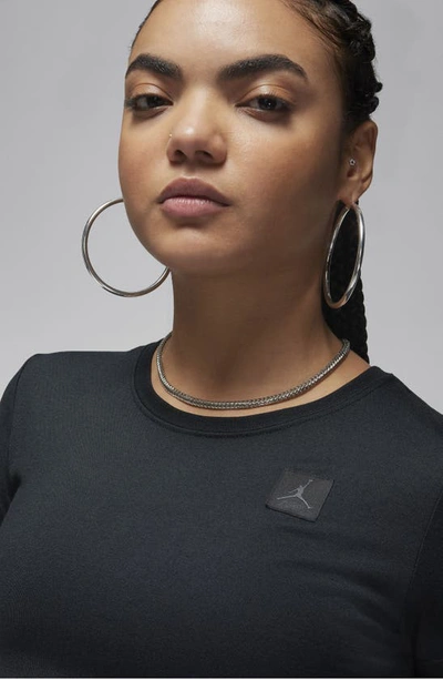 Nike Essentials Slim Crewneck T-shirt In Black