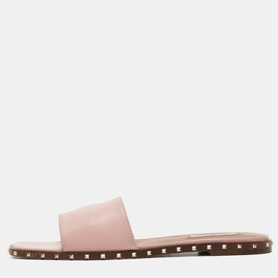 Pre-owned Valentino Garavani Pink Leather Soul Rockstud Flat Slides Size 39