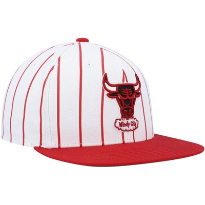 Shop Mitchell & Ness White Chicago Bulls Hardwood Classics Pinstripe Snapback Hat