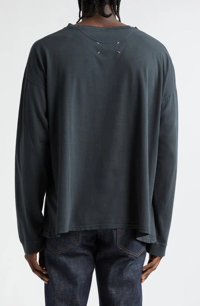 Shop Maison Margiela Snatched Scoop Neck Long Sleeve Cotton Graphic T-shirt In Anthracite