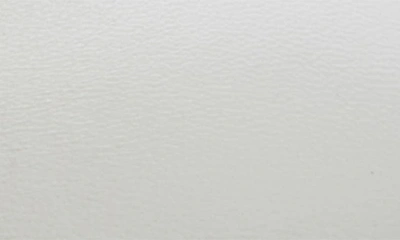 Vaneli Yasin Sneaker In White