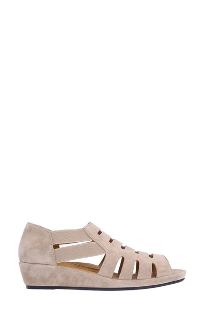 L'amour Des Pieds Bayla Wedge Sandal In Taupe