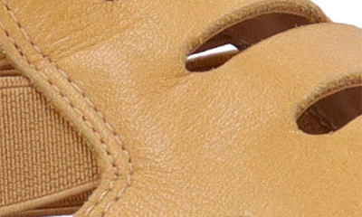 L'amour Des Pieds Bayla Wedge Sandal In Lioness