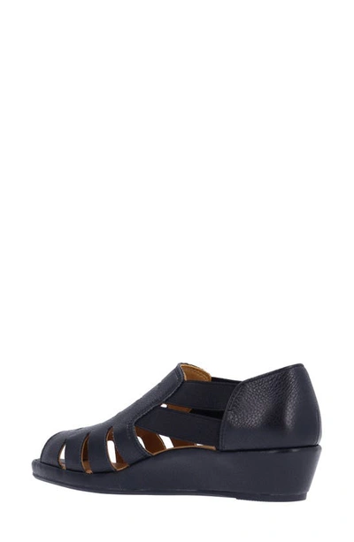 L'amour Des Pieds Bayla Wedge Sandal In Black