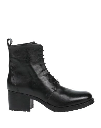 Shop Niche Woman Ankle Boots Black Size 7 Leather
