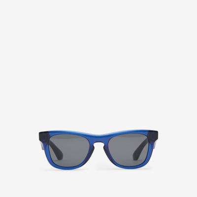 Shop Burberry Arch Sunglasses In Dark Blue