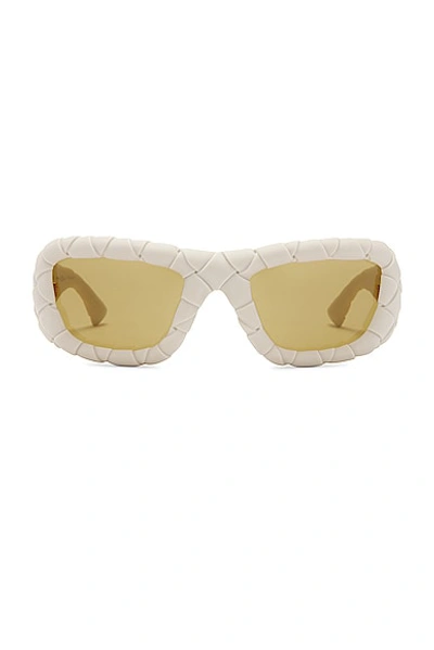 Shop Bottega Veneta Intrecciato Sunglasses In Soft Touch Solid Chalk White