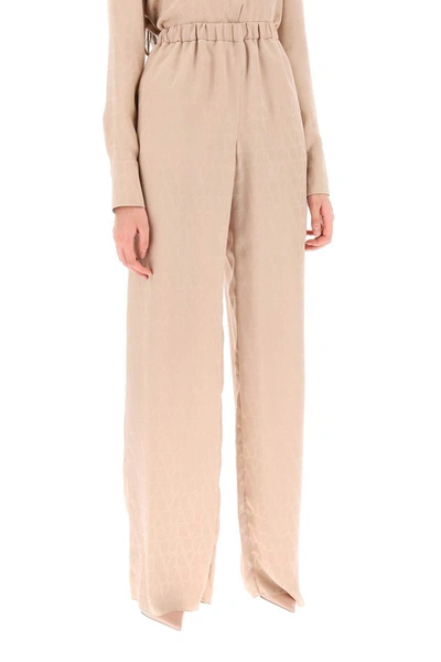 Shop Valentino Garavani Toile Iconographe Pants In Silk Jacquard In Beige