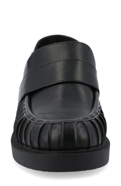 Journee Collection Lakenn Crash Back Loafer In Black