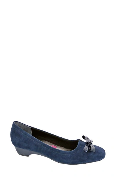 Shop Ros Hommerson Tulane Bow Pump In Navy Suede