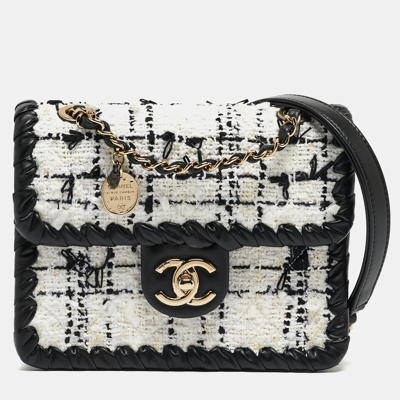 Pre-owned Chanel Black/white Tweed And Leather Mini My Own Frame Flap Bag