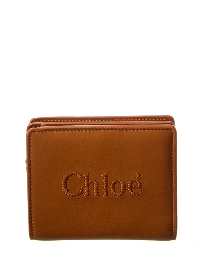 Shop Chloé Sense Leather Compact Wallet In Brown