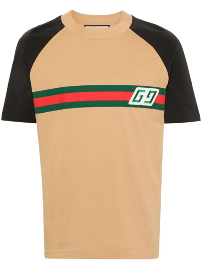 Shop Gucci T-shirt In Brown