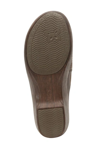 Alegria By Pg Lite Sereniti Clog In Clay