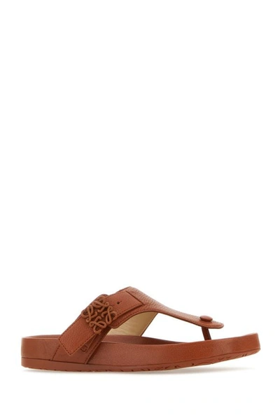 Shop Loewe Woman Caramel Leather Thong Slippers In Brown