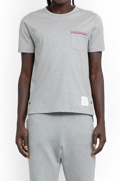 Shop Thom Browne T-shirts In Grey