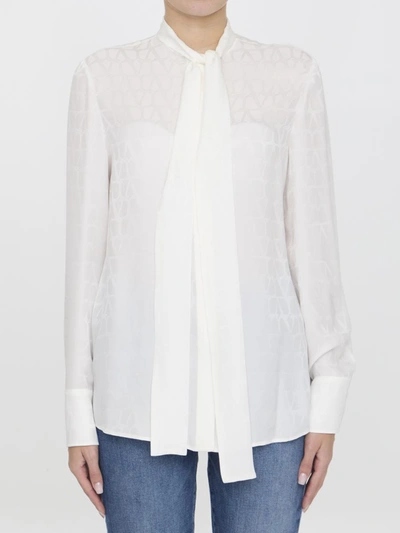 Shop Valentino Toile Iconographe Blouse Shirt In Cream