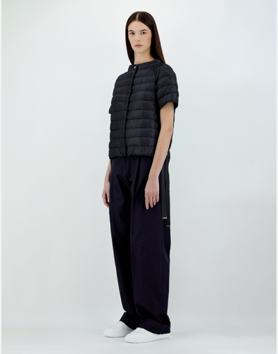 Herno Nylon Ultralight Cape Jacket In Black