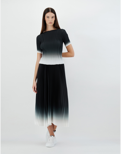 Herno Gradient Plissé T-shirt In Black/white