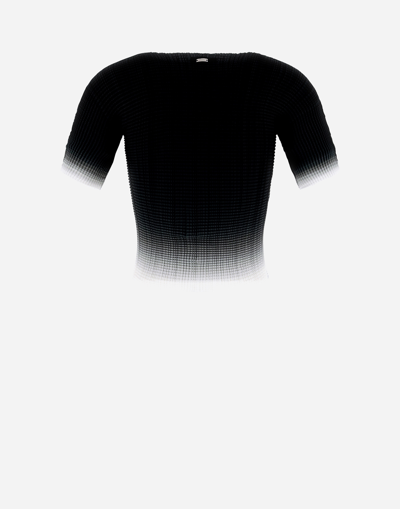 Shop Herno Plissé Nuance Tシャツ In Black/white