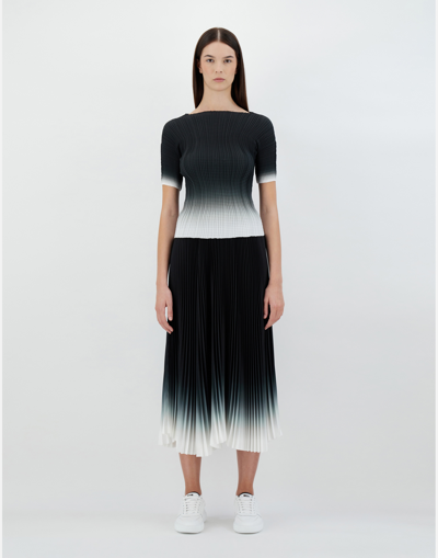 Herno Gradient Plissé T-shirt In Black/white