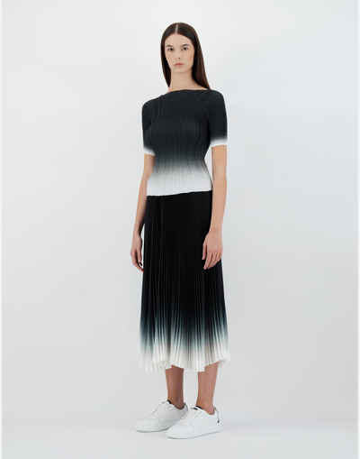 Herno Gradient Plissé T-shirt In Black/white