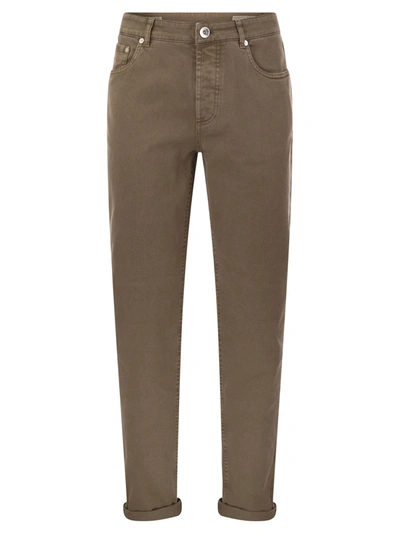 Shop Brunello Cucinelli Five-pocket Traditional Fit Trousers In Light Comfort-dyed Denim In Brown