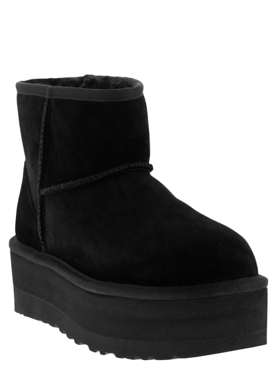 Ugg Classic Mini Platform Womens Suede Ankle Boots