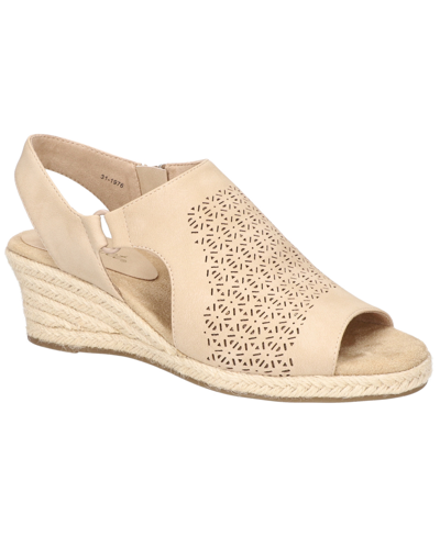 Easy Street Womens Serena Wedge Sandals In Sand