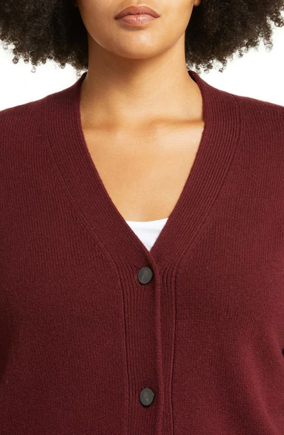 Vince Wool-cashmere Boxy V-neck Cardigan In Plum Wine