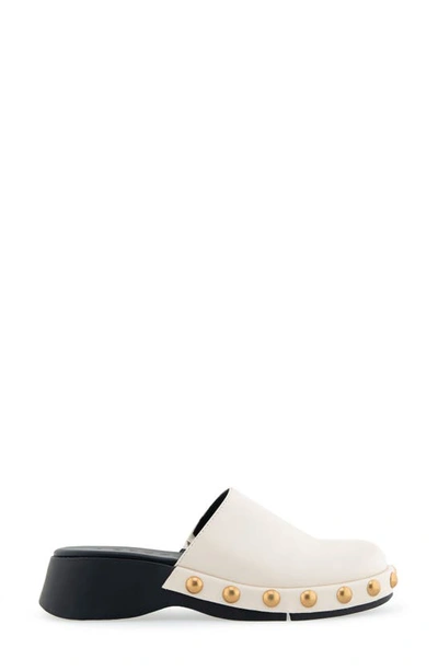 Shop Aerosoles Faye Clog In Eggnog Leather