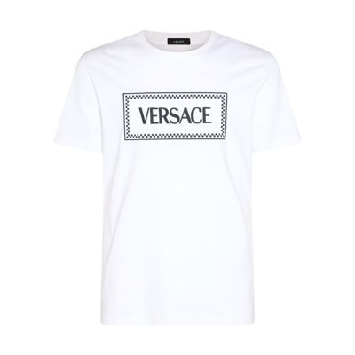 Shop Versace White And Black Cotton T-shirt In Black/white