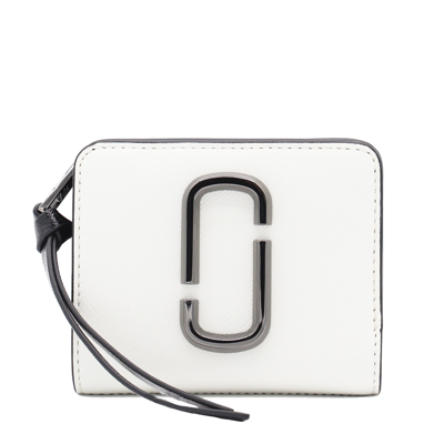 Shop Marc Jacobs White Leather The Mini Compact Wallet In Black/white