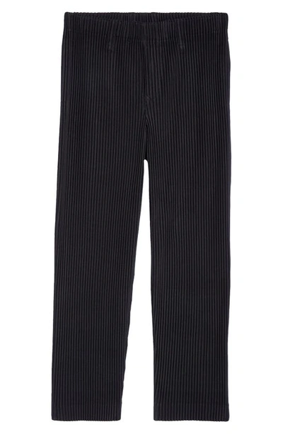 Shop Issey Miyake Pleated Pull-on Pants In Black